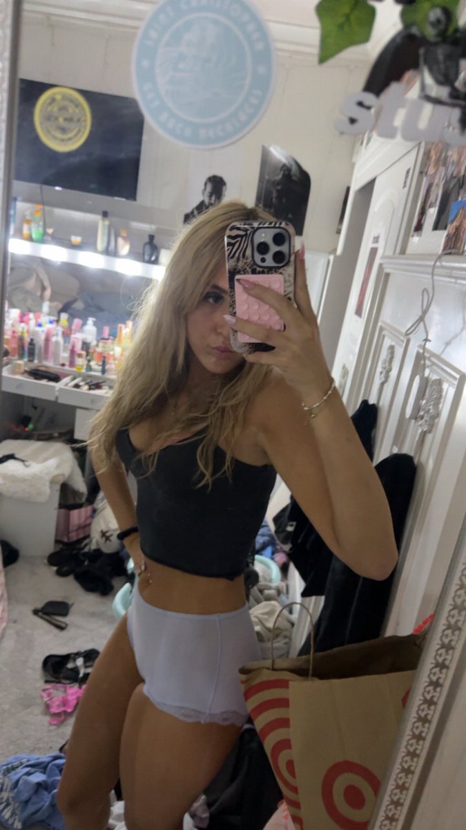 cashforkaylee's tweet photo. come throw away your financial stability for a teenager with a god complex

freeloader findom paypig femdom loser cuckie agegap humanatm wallet nolimit
findomnl boutine https://t.co/5JKGyX7Weh