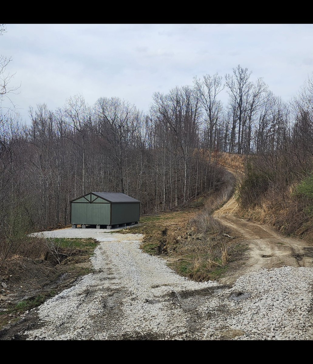 Randy_3944's tweet photo. Coming in Spring of 2027.....  FOR SALE

One bedroom one bath 100% OFF GRID CABIN on 11 acers

Eastern Ky foothills https://t.co/pCyKHsk2uX
