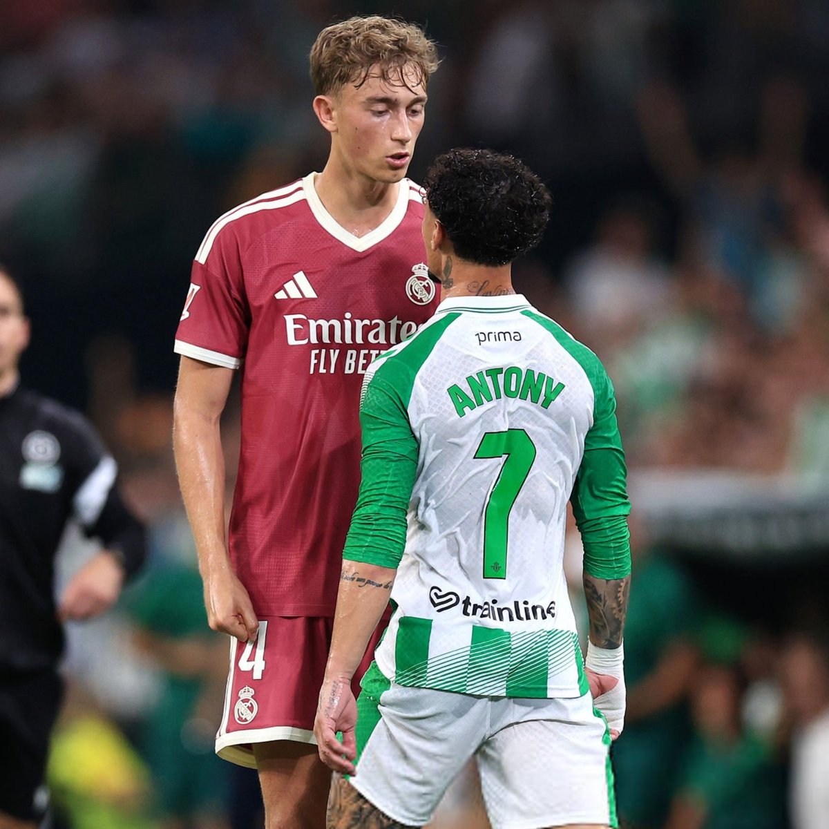 realmilgrauu's tweet photo. Dean Huijsen faz um início de temporada muito bom.

Assumiu a camisa 4 do Real Madrid e virou homem. https://t.co/1jGb9HZLbY