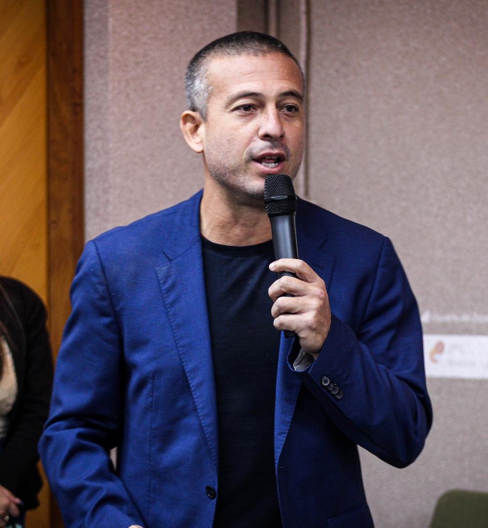 ValenciaHoy's tweet photo. Carlos Molina pide aprobación de reforma a la Ley de Sistema Eléctrico y descentralización del servicio https://t.co/TyPDk5OEpH X; @ValenciaHoy IG: @blogvalenciahoy https://t.co/mKS03gbdxm