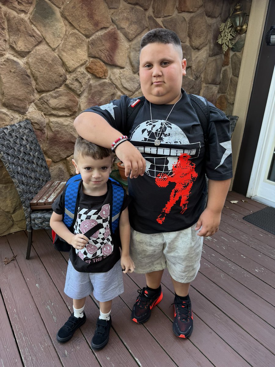 Da_Rizzler419's tweet photo. Rizzing up the first day of school!🤫🤔 https://t.co/C7roqJ577H