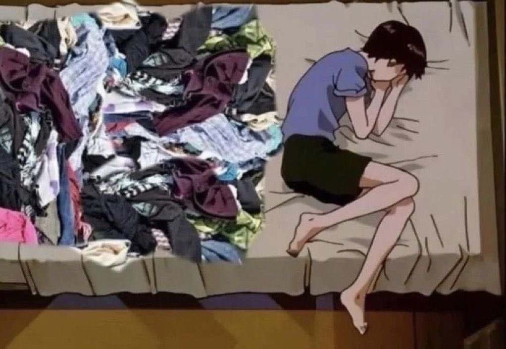alixtay_'s tweet photo. mi madre pensando que si me pone la ropa en la cama la recogeré, yo: https://t.co/5AYBwuEUD1