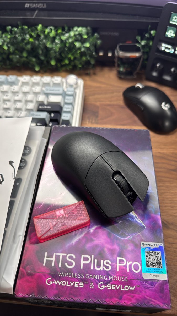 shneeevtv's tweet photo. @g_wolves HTS Plus Pro, review soon! https://t.co/BannndMdgi