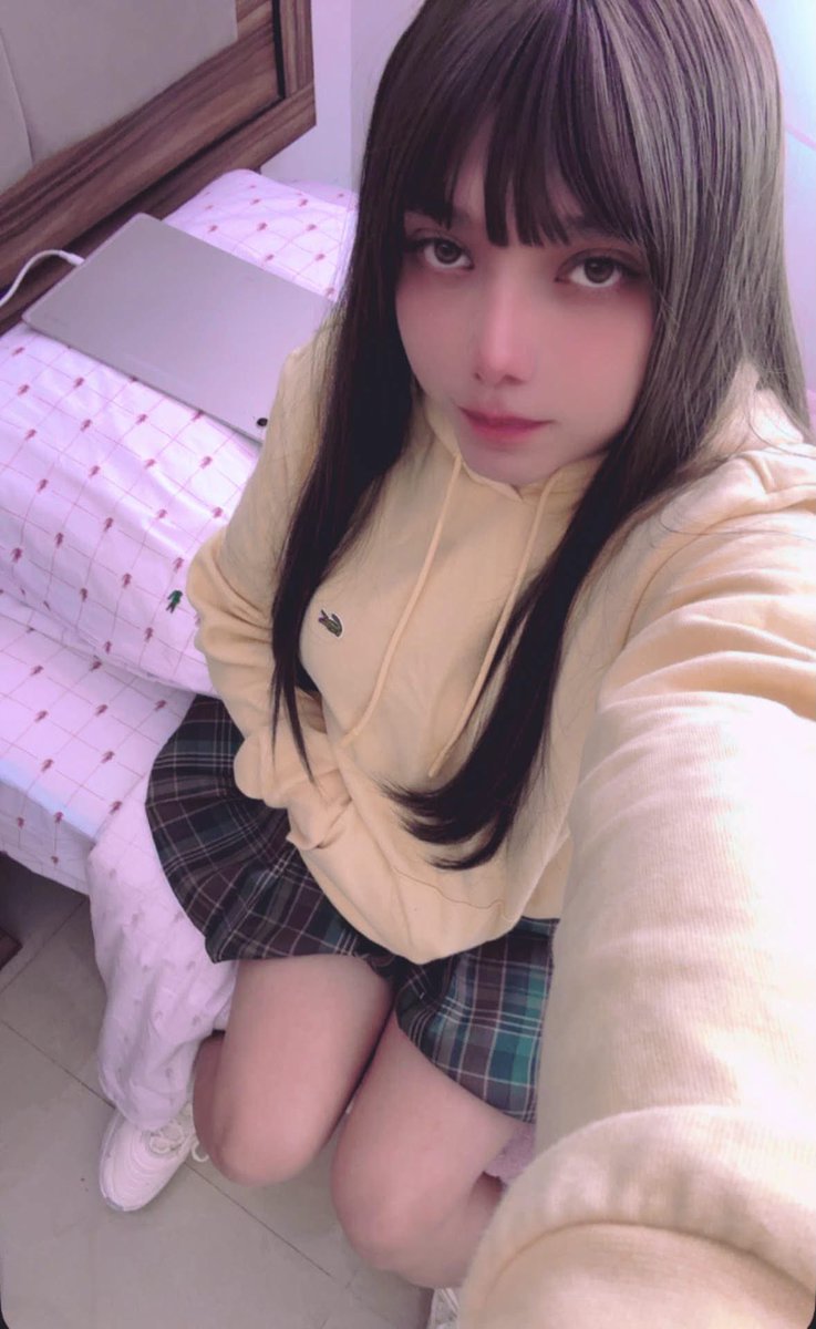 Femboy_Alis tweet picture