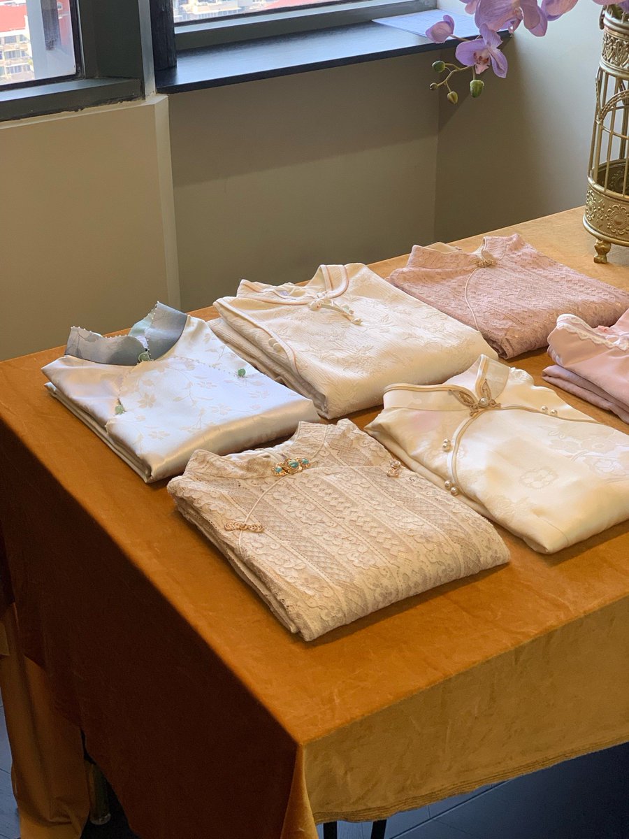 CemreDoganekip's tweet photo. Just caught the sun catching the steam while I folded laundry—tiny cozy win for a chaotic Tuesday evening. https://t.co/oFnHx0G2Eo