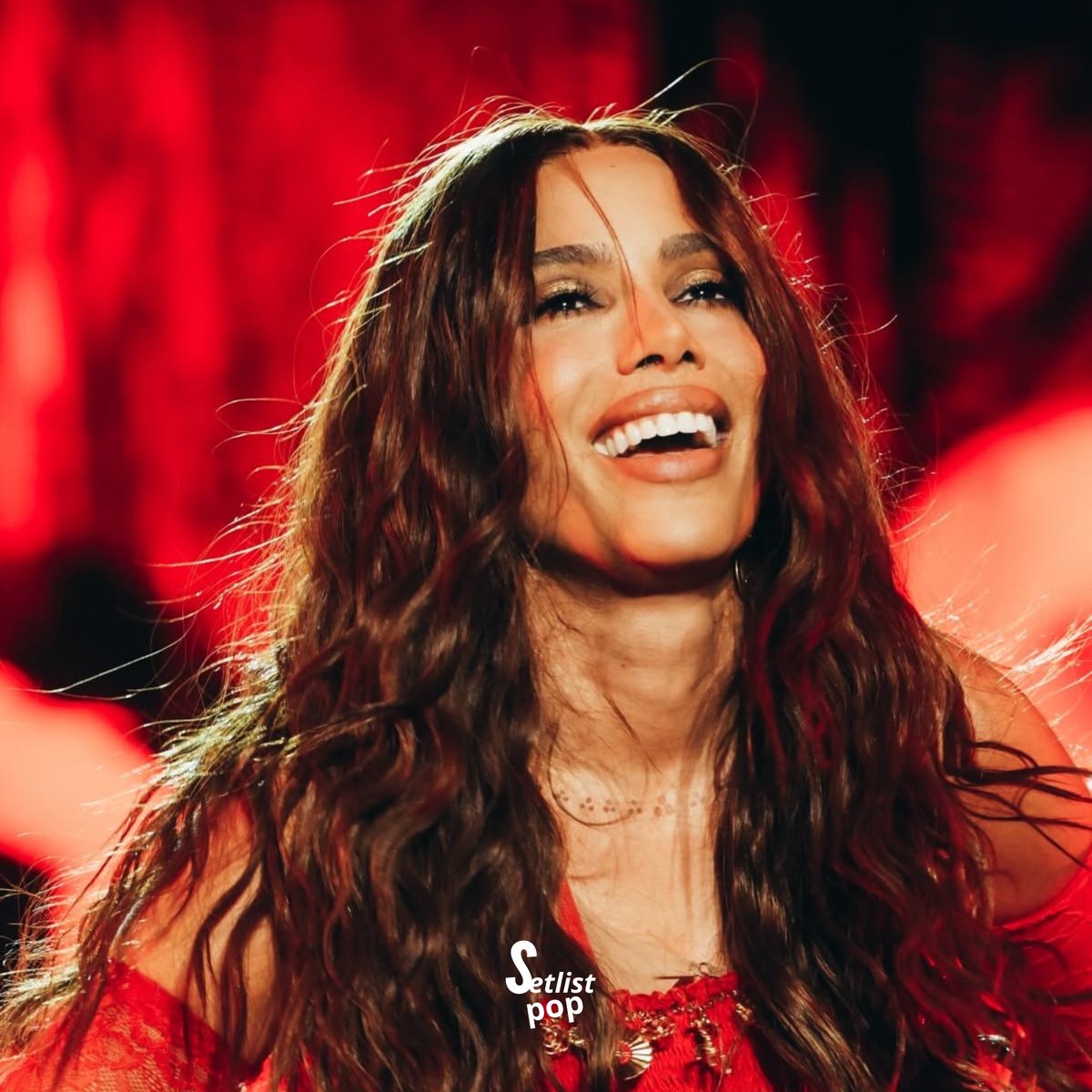 setlistpop's tweet photo. 🚨BILIONÁRIA: Anitta é a única brasileira a ter 2,8 bilhões de streams, somando o Top 10 da artista, no Spotify. https://t.co/tKoMK2q8If
