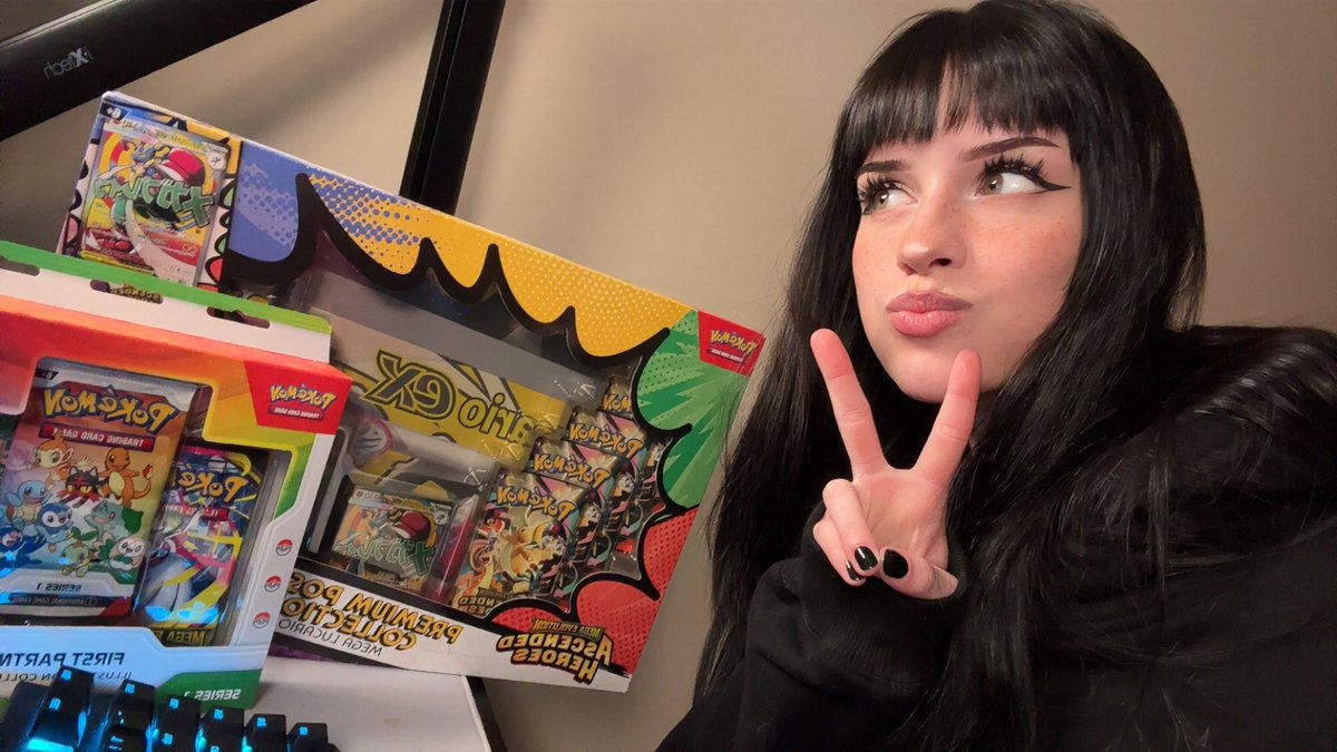 soogz1's tweet photo. Live ripping pokemon packs :p
https://t.co/oF7xxWzq6n https://t.co/SOEu5OPVcj
