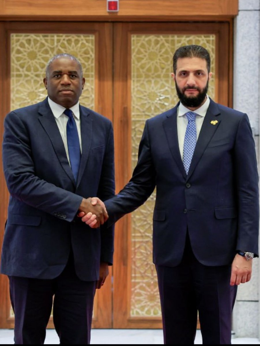 Ian_Puddick's tweet photo. What an honour to meet the former leader of ISIS who chopped off heads with a bread knife https://t.co/t4TzWCrEjv