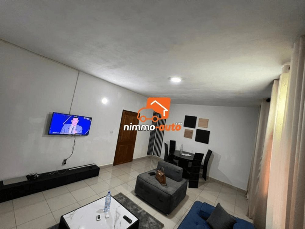 NimmoAuto's tweet photo. Découvrez notre appartement meublé et climatisé, idéalement situé à Bastos, Yaoundé Centre, sur la nouvelle route. Ce logement de deux chambres vous offre un cadre confortable et moderne pour tous vos séjours. Profitez de cette opportunité exceptionnelle à seulement 50… https://t.co/JtmpFoadCM