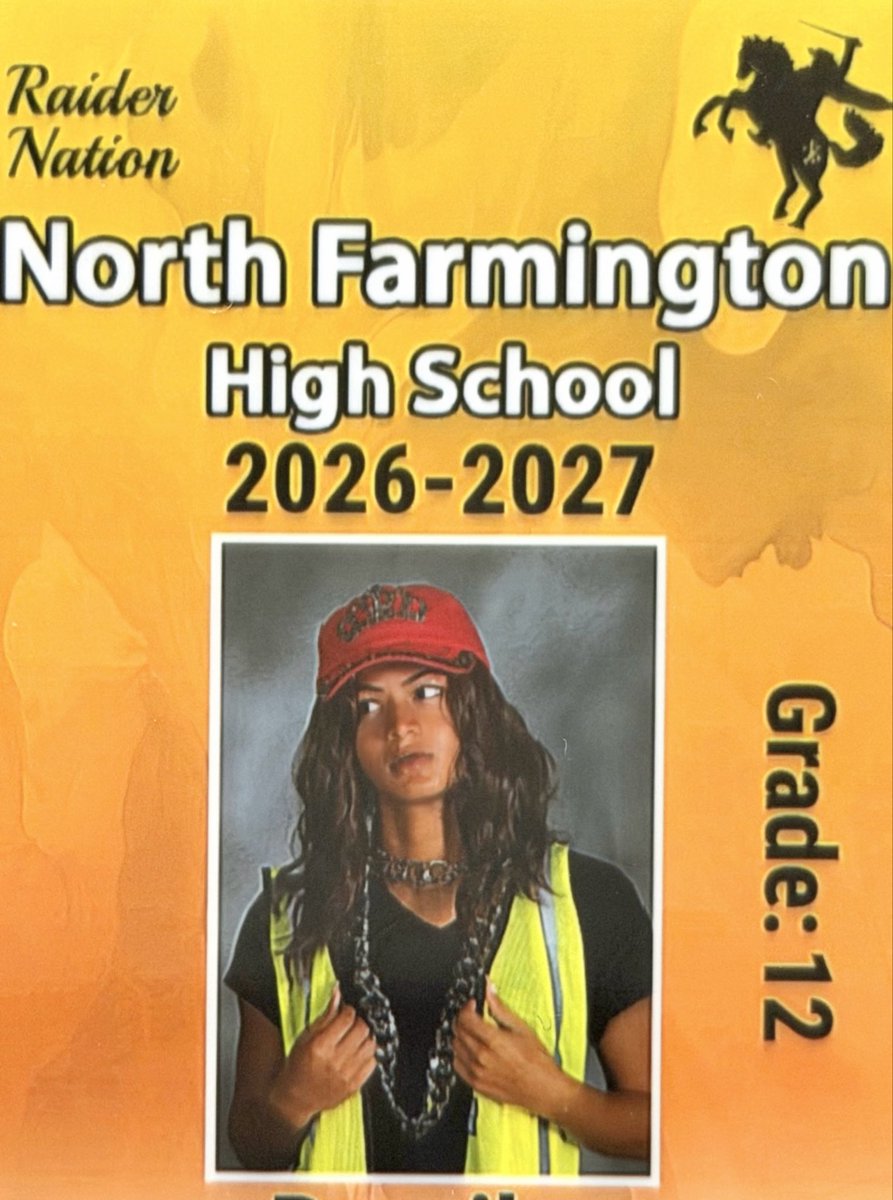 Parnika495's tweet photo. #NFID27 “MOMS BETTER HAVE MY MONEY” https://t.co/Erl1BYZ5Be