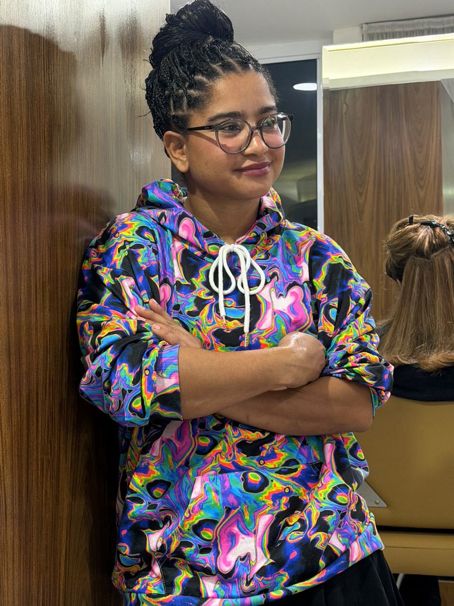 QG_Milena's tweet photo. Não digam mais nada, estou ocupado apreciando essas fotos fofas da Milena 🥺🤏🏼

#TimeMilena / @tiamilenabbb https://t.co/Pnbe1SXseI