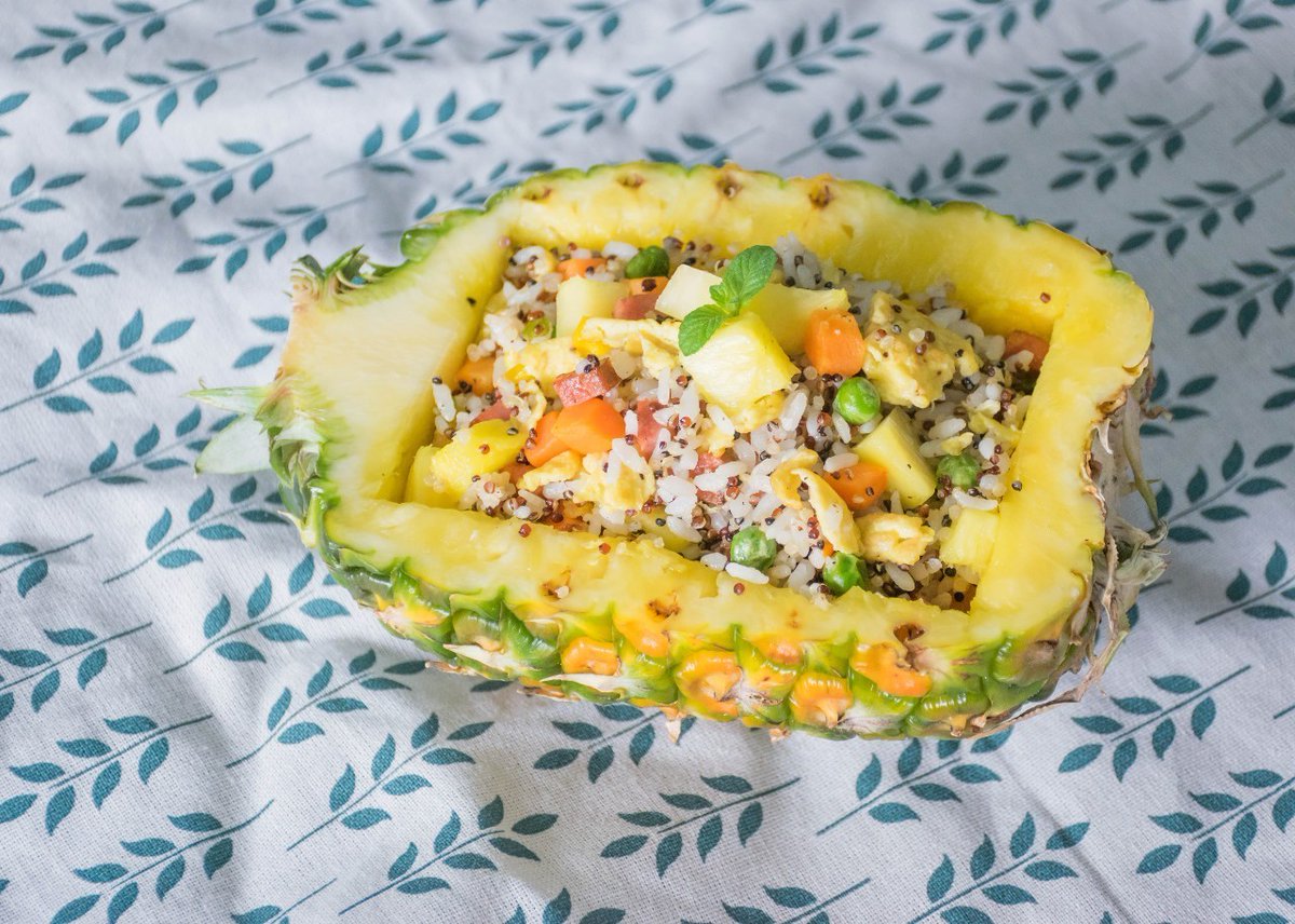 betul_ts's tweet photo. [Satisfy your cravings without the calories! This 5-min tomato chicken quinoa bowl is loaded with lean protein, fiber, and fresh veggies—perfect for a quick post-work meal. ] https://t.co/hVv0AXJAS5