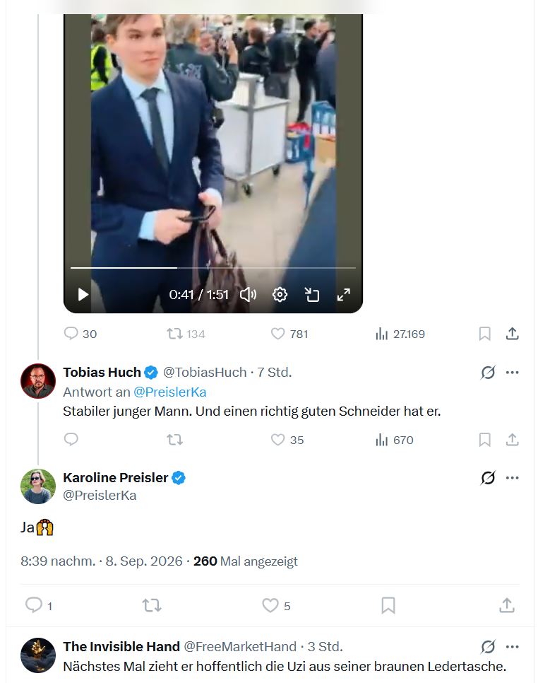 Mausebaer17's tweet photo. Preisler-Bubble. Die Uzi ist eine Maschinenpistole. Das ist ein Mordaufruf. Aber woher soll die fürchterliche Juristin, Karoline Preisler, #FDP, das auch wissen. #AFDP #NoFDP https://t.co/wHq9QHFEzE