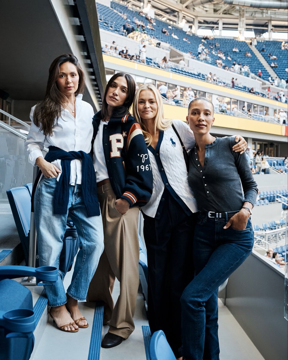 RalphLauren's tweet photo. Wearing signature Polo Ralph Lauren, #VinnieHacker, #KelseyMerritt, #NickyCampbell, #JalilJohnson, and more join Ralph Lauren at the @USOpen suite.

#PoloRLStyle #RLTennis #USOpen https://t.co/J2VZai3Uw4