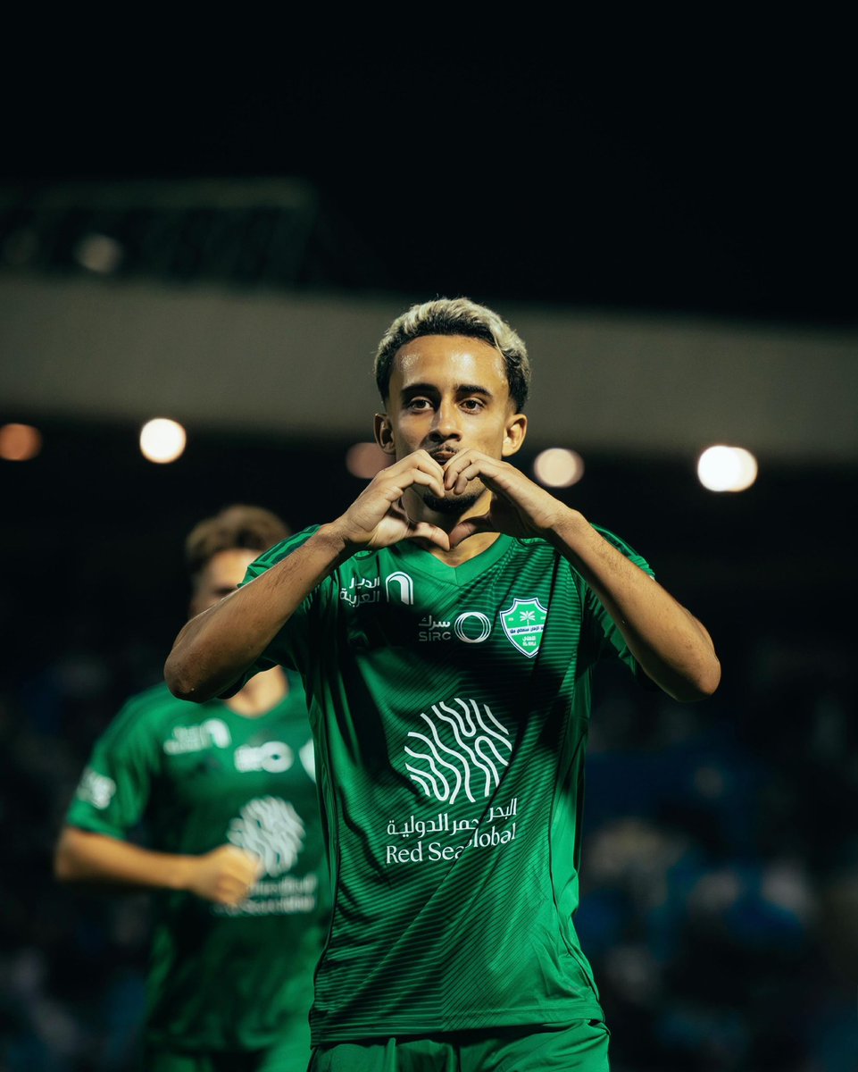 AhliXtra's tweet photo. 🚨🚨صحيفة GE البرازيلية :

سيجتمعون الليلة ممثلين اللاعب ماثيوس غونسالفيس مع مسؤولين النادي #الأهلي لتحديد مصير اللاعب 

حيث تلقّى النادي عرض من بوتافوغو بمبلغ 12 مليون يورو و تلقّى من فاسكو دي غاما عرض بقيمة 10 مليون يورو و جميعها بنظام الاعارة مع أحقية الشراء https://t.co/Z278e2PGHs