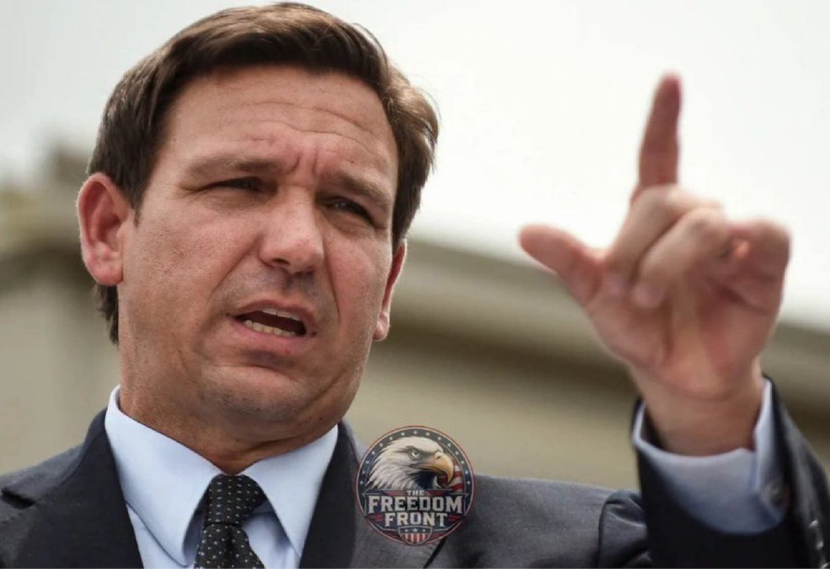 melibson1Q's tweet photo. FLORIDA DEATH PENALTY LAW FOR ADULTS WHO RAPE CHILDREN UNDER THE AGE OF 12 TAKES EFFECT.

DO YOU SUPPORT THIS? https://t.co/k5xsUzO3qg