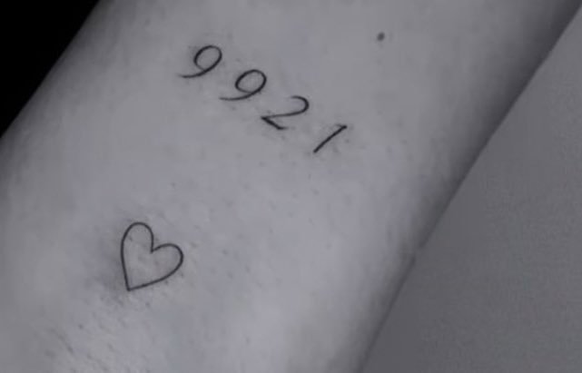cg06700's tweet photo. Quién nos lo iba a decir,pero ya han pasado 5 años de aquel 9/9/21 y aquí seguimos dispuest@s a seguir disfrutando a tu lado de todo lo que nos depare el camino.
#5AñosConCrisPorta
#TeamPorta
#CrisPorta9S https://t.co/0zfo3Q9ext