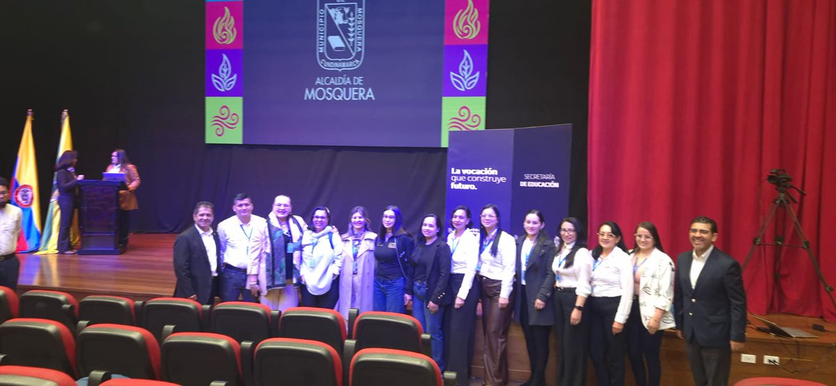 LoreSISSUFusa's tweet photo. @ElOIRdelaRegion @UniversidadUNAD @cartagena_30628 @BabativaJo95760 @unad_zcori @VIDERUNADZCORI @jhonfer25 @CreoenlaUNAD @ECJPUNAD 📚🌎 ¡Desde el CEAD Fusagasugá estuvimos presentes en IDEE 2026! 🚀
Un espacio para compartir experiencias y reflexionar sobre el futuro de la educación 💡🤝
✨ ¡Seguimos fortaleciendo nuestra formación docente para transformar la educación!
#UNAD #IDEE2026 #ECEDU #CEADFusagasugá https://t.co/4IFWTa4CJC