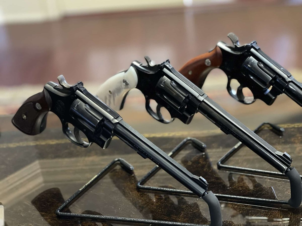 GunCollectors's tweet photo. If you haven't been to the site in a while, check out the collector guides and serial number look-up tools. https://t.co/SmV3dSipkn https://t.co/rZLcRDdgY9