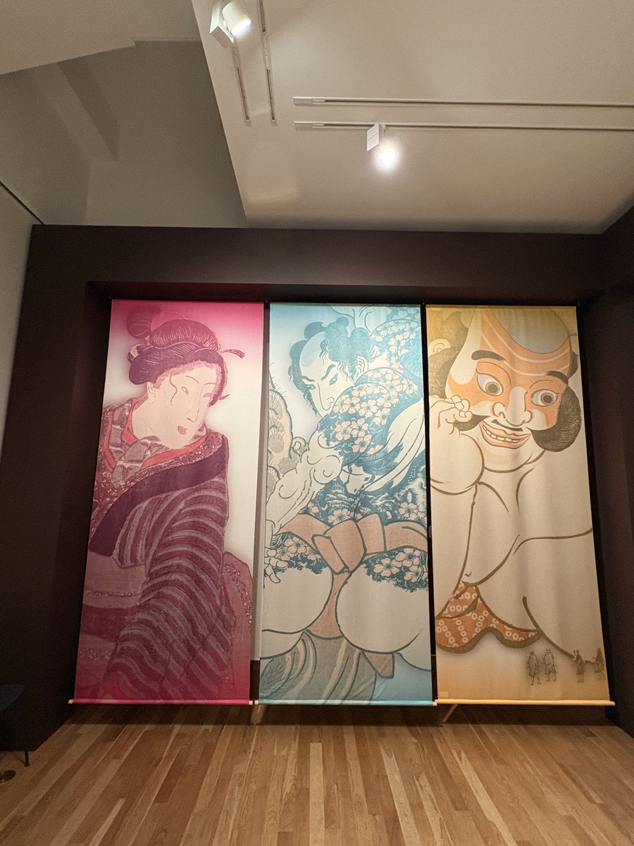 MS_theatergoing's tweet photo. 浮世絵スーパークリエイター
歌川国芳展
京都市京セラ美術館

京セラ美術館、初めて入ったかも。とても美しい建物。
天気が悪い中でも、来場者は多かった。
浮世絵がいっぱい👍

鮮やかな絵も良いけれど、ベロ藍はやっぱり美し��、落ち着く色。 https://t.co/G68ESwzChc