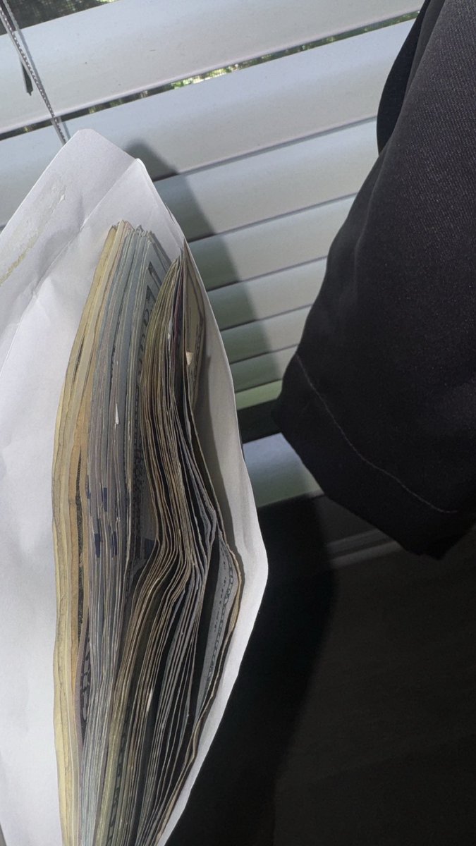 2ffoee's tweet photo. use my face card hit da plug n put da team on #LLChop #WatchuMadAtMe4 https://t.co/UKLw7a7HGt