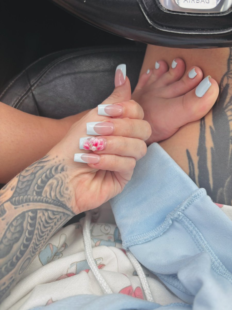 GoddessJasper's tweet photo. Birthday mani/pedi just dropped 
🌸🩵
I’d say sub-funded but that’s a given since the same nail slave has paid for the past 5+ years. 🤣 We love a consistent simp https://t.co/5wNrrjfbiz