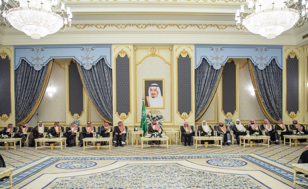 Bandaralgaloud's tweet photo. سمو سيدي #ولي_العهد يستقبل في قصر السلام بجدة أصحاب السمو الأمراء والفضيلة العلماء والمعالي وجمعًا من المواطنين https://t.co/PYQ0x2LYxO