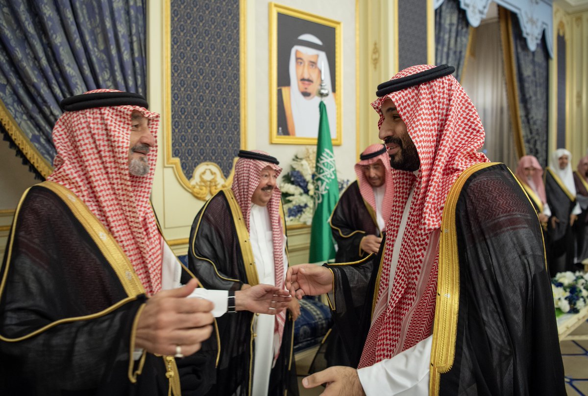 Bandaralgaloud's tweet photo. سمو سيدي #ولي_العهد يستقبل في قصر السلام بجدة أصحاب السمو الأمراء والفضيلة العلماء والمعالي وجمعًا من المواطنين https://t.co/PYQ0x2LYxO