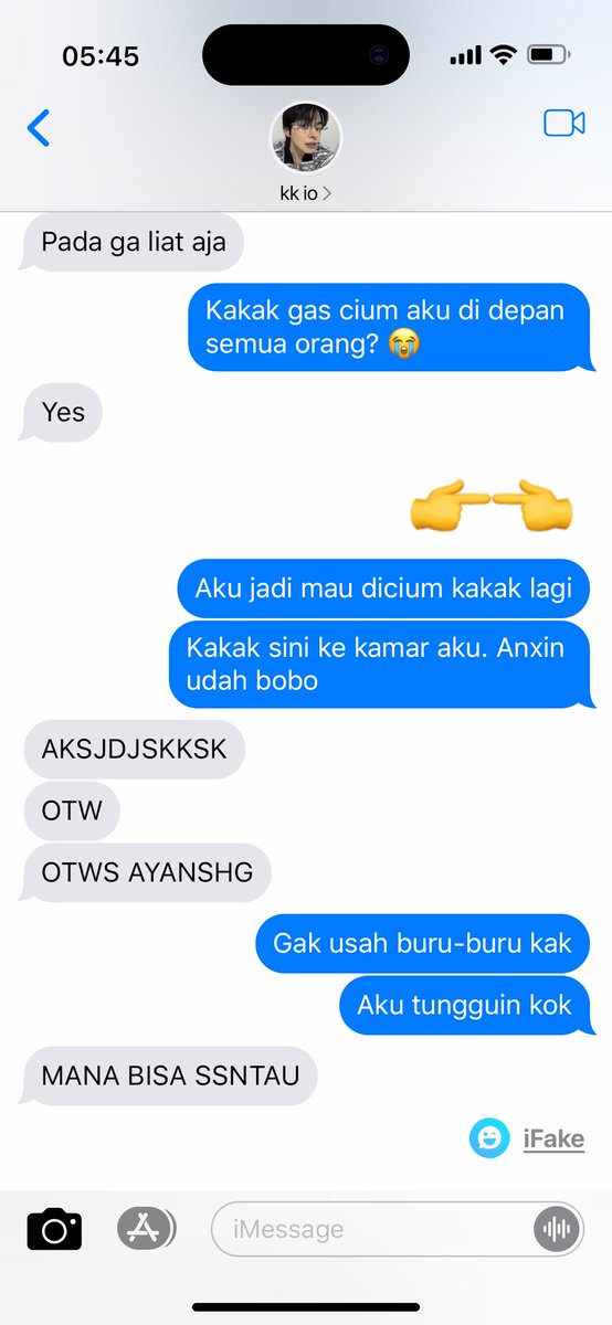 teemaverse's tweet photo. Eummm permisi.... leolong one tweet aunya kaka.... https://t.co/amuRItvgJC