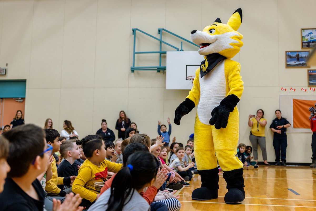 BCFireSmart's tweet photo. Students across BC are back to school this week, many with questions about the summer they just watched unfold.

The FireSmart BC Education Program gives teachers an age-appropriate way to answer them. Share it with an educator you know: https://t.co/JkADKjtXMB https://t.co/ZEnRMJojli