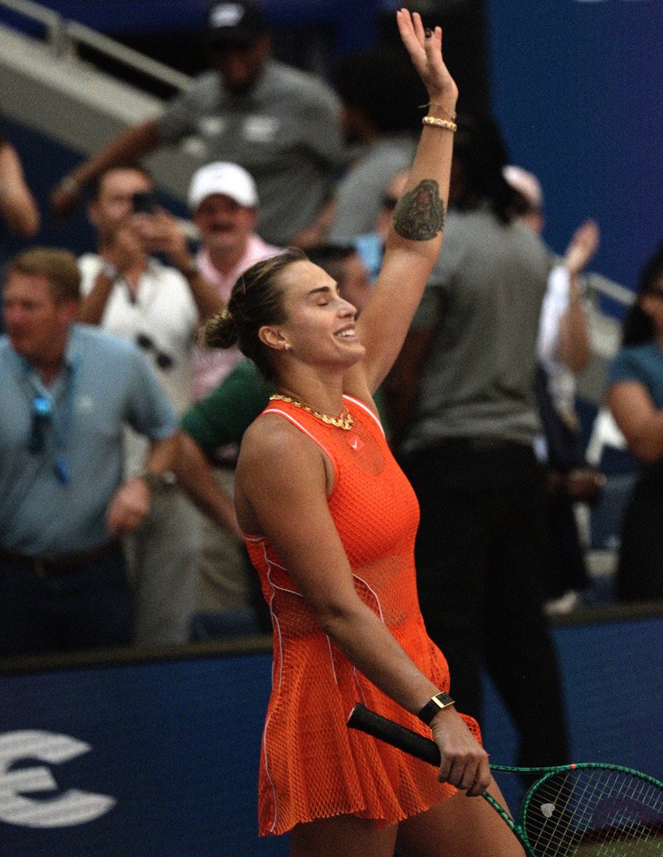 SabalenkaA's tweet photo. SEMIS BOUND ❤️‍🔥 @usopen 
thank you nyc for bringing the fire today… see you thursday 🐅 https://t.co/S0donAYEQC