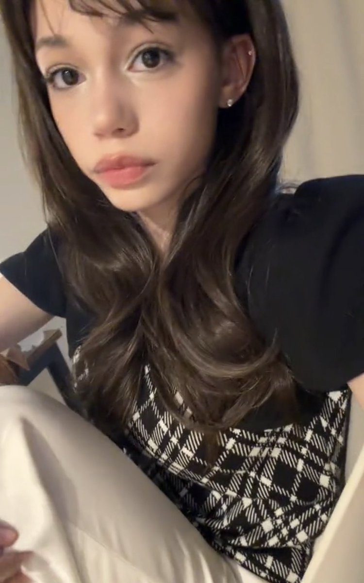 marieebobee's tweet photo. i am the most simple mouse in the world https://t.co/pTvwDPJpUy