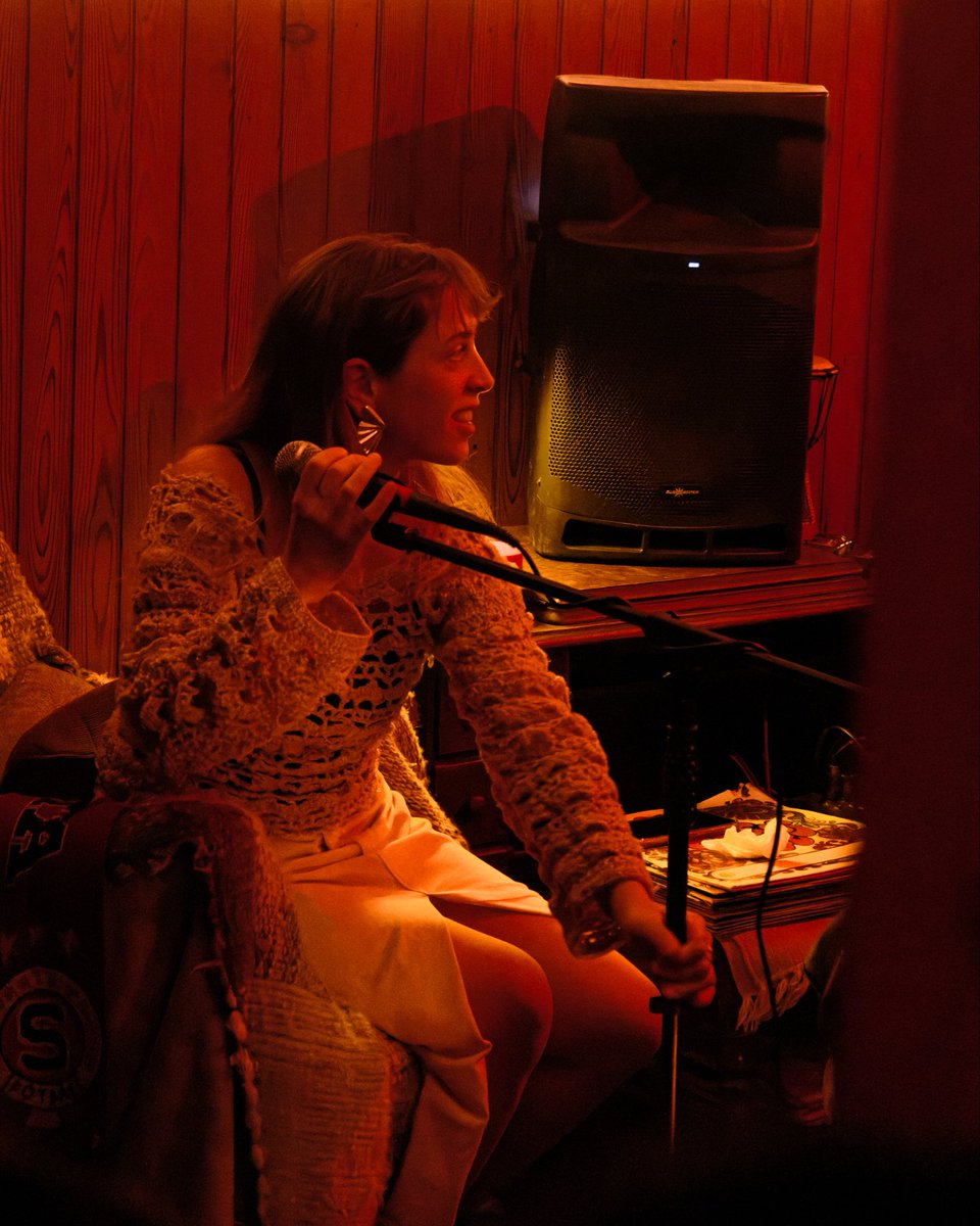 AnaylaOtra's tweet photo. Casabuela. Vol 11. 
Ana y la Otra feat. La blues label https://t.co/g6RyZn03XH