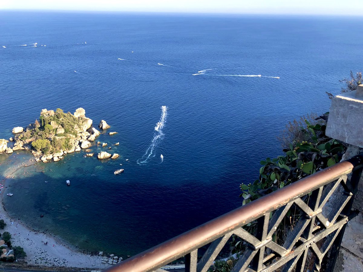 tanodelmoro's tweet photo. Taormina 🇮🇹 https://t.co/KFNAbidq0j
