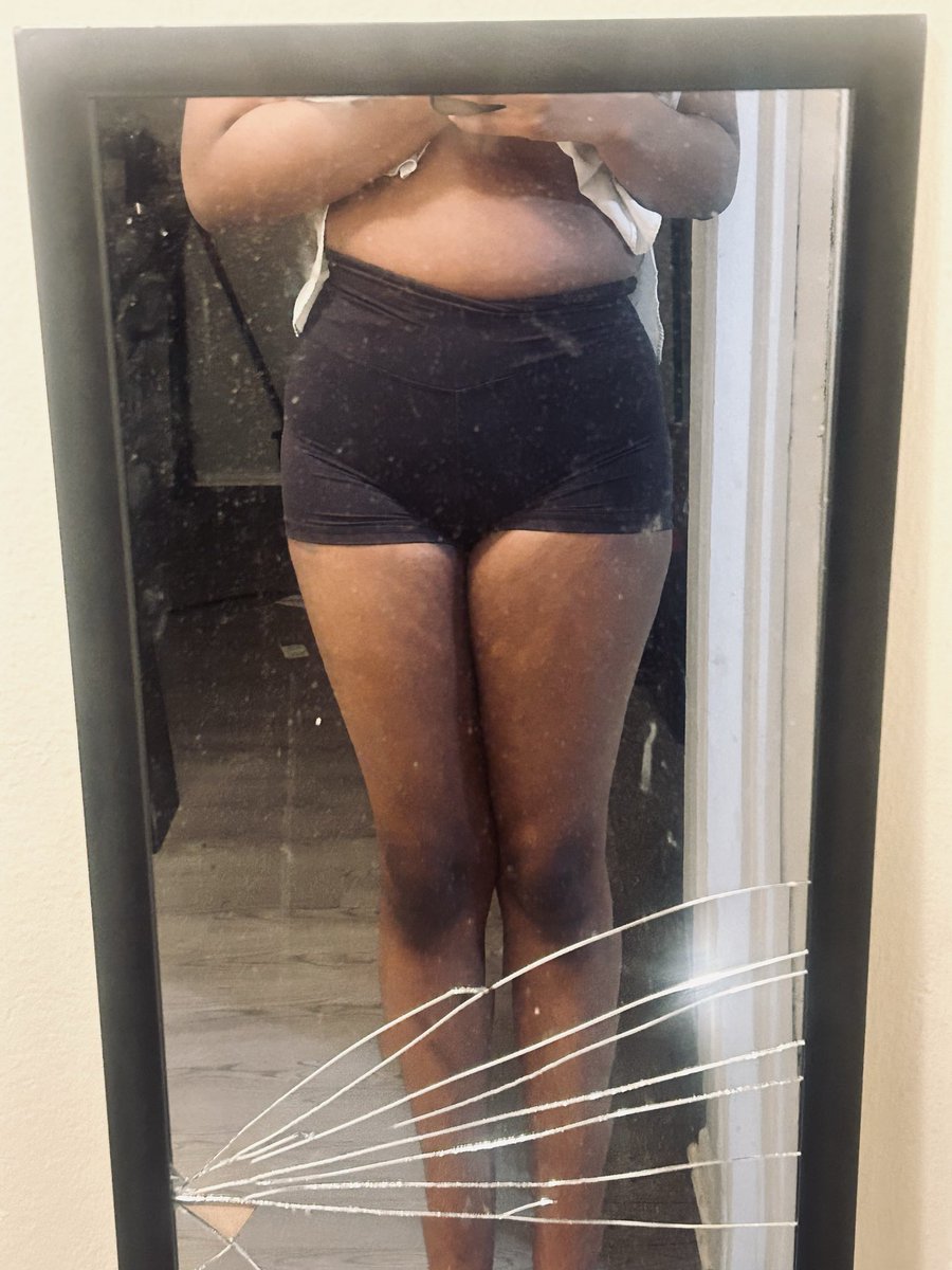 Babesisall's tweet photo. Ou okay so fatass coming thru 🫩#bc #fatspo #edtwt https://t.co/KVl7gGWr2b
