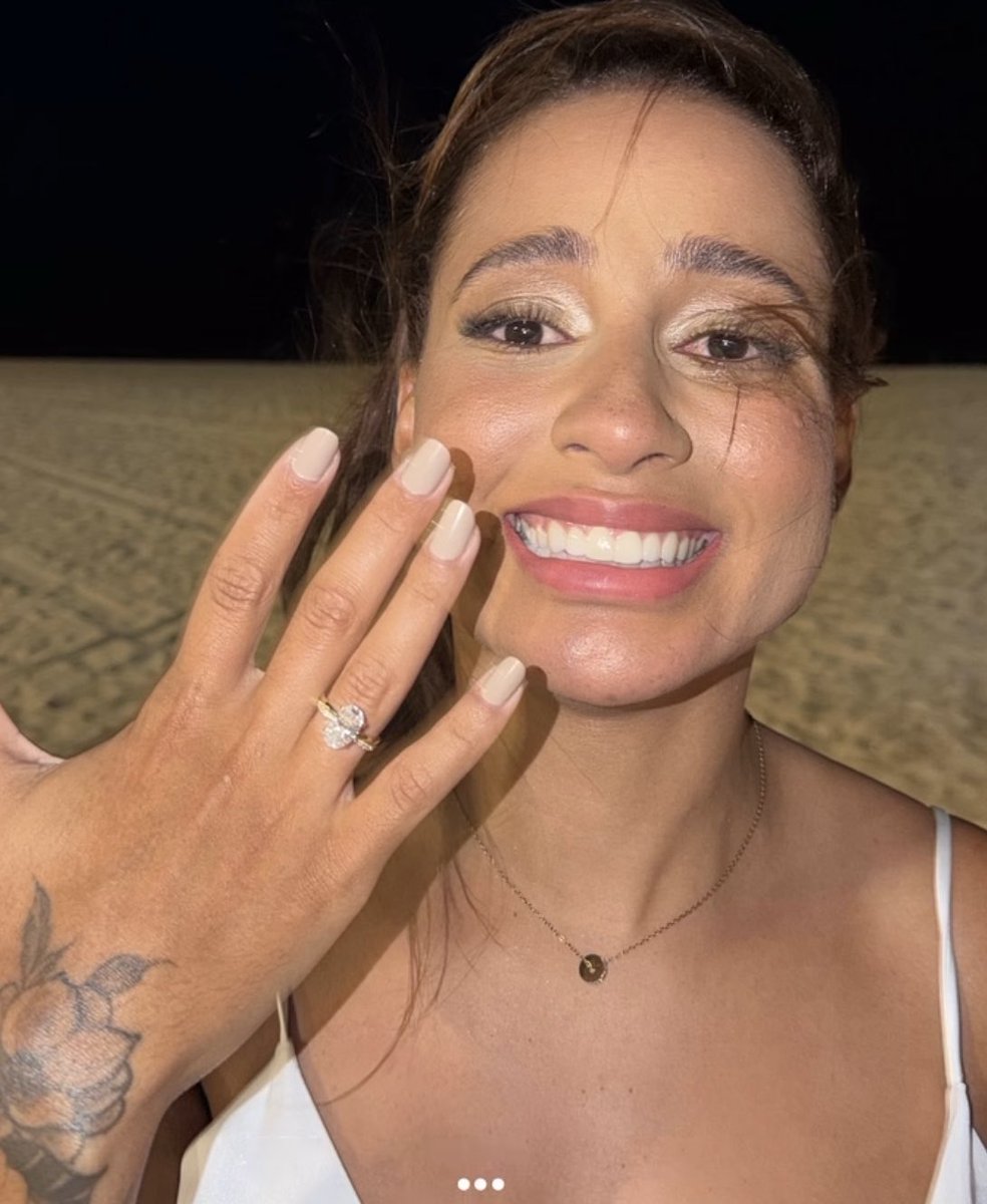 PortalBabados's tweet photo. 🚨QUE AMOR! Ronald Belé pediu Lomma em Casamento, Ela merece ❤️🥹 https://t.co/VvgVbolFEB