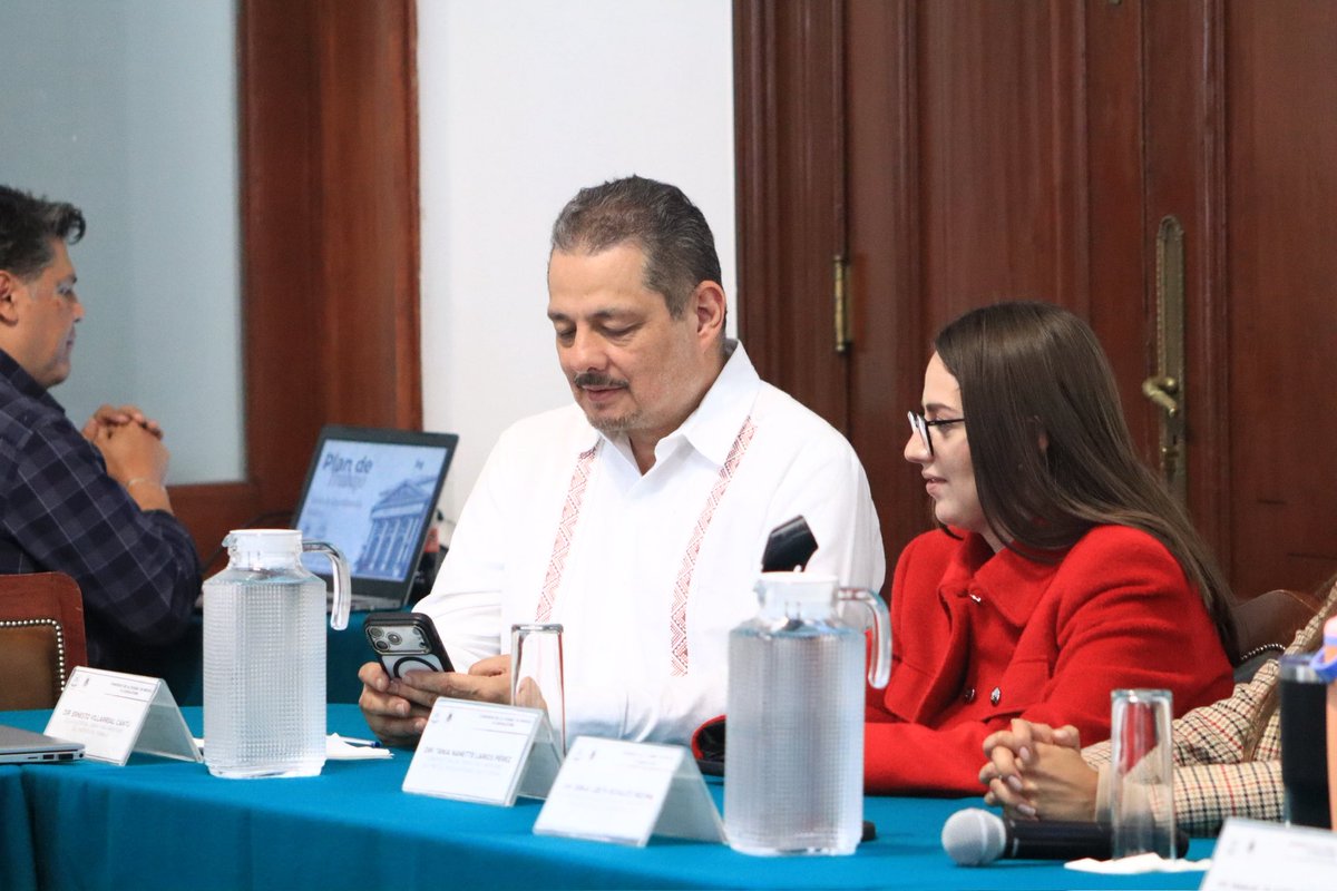 ErnestoVCPT's tweet photo. Celebramos la Primera Sesión Ordinaria de la Junta de Coordinación Política (JUCOPO), convencido de que el diálogo y la unidad son fundamentales para seguir defendiendo las causas de nuestra ciudad.

#DipErnestoVillarreal #CongresoCDMX #PT #JUCOPO https://t.co/3SpLnl2l9v