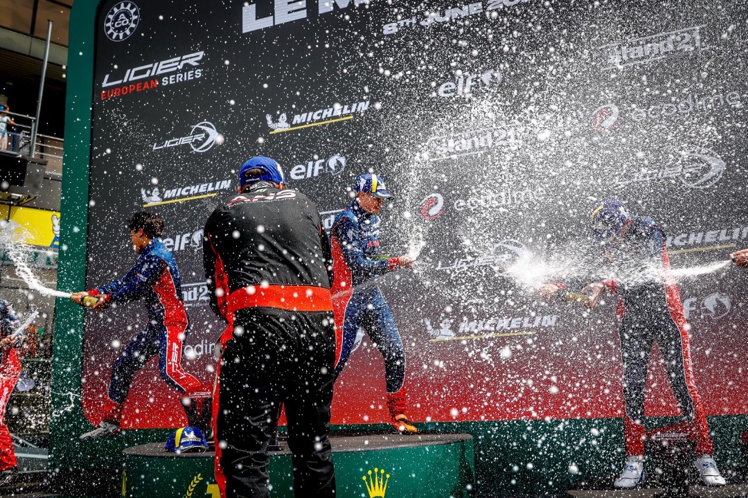 hunterharold258's tweet photo. Teamwork makes the dream work. What an incredible feeling to take P1 at Le Mans! After a competitive practice and a crash in qualifying, we stayed calm, confident, and driven. Grateful to my mentors, sponsors, family, and fans. https://t.co/xRlfcEOxHu