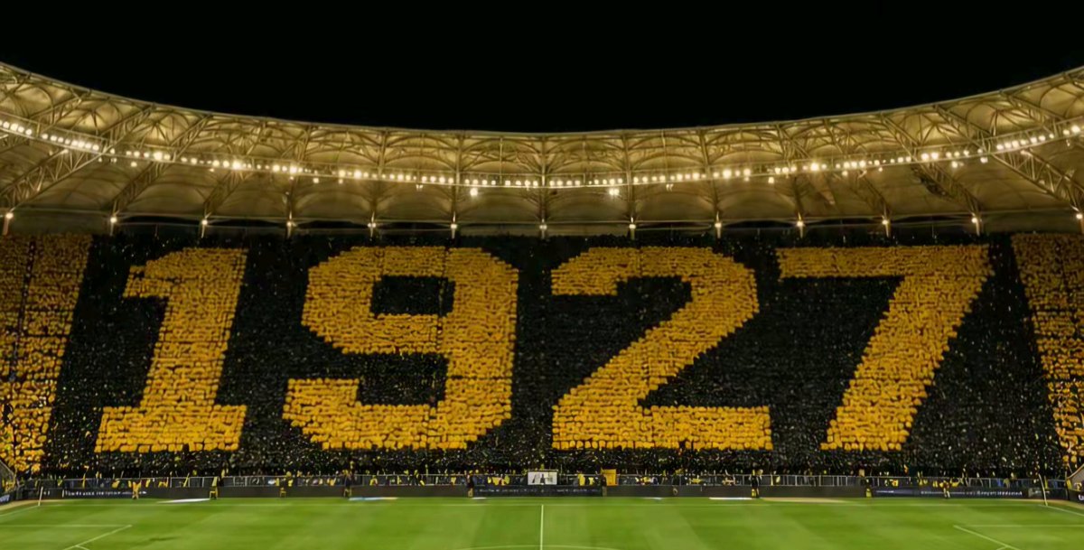 2820_e_'s tweet photo. أنا راجع أشوفك سيرني حنيني إليك ....🖤💛🖤💫.
#الإتحاد ....🖤💛👑 https://t.co/w6eemIeAoW