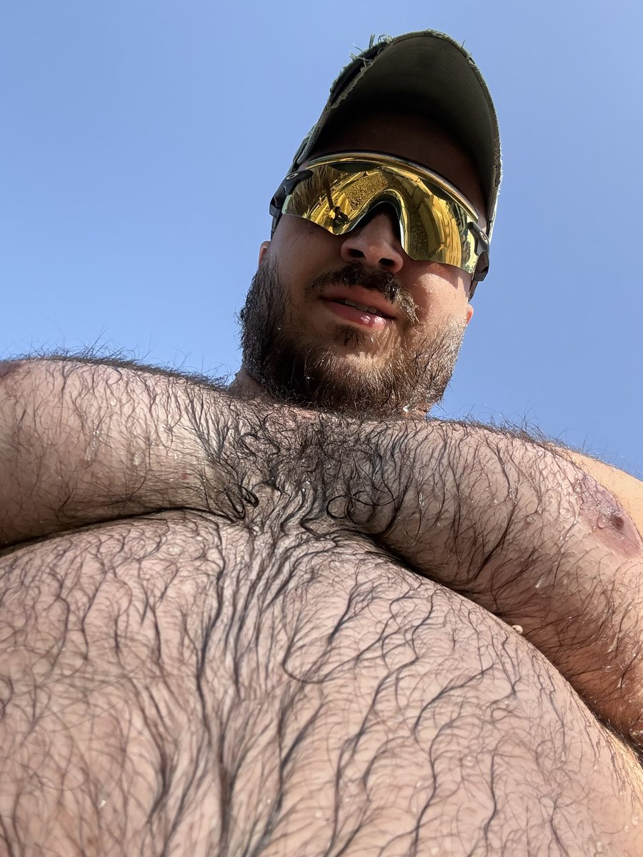 penthyri's tweet photo. this fat boy can still catch a few waves btw https://t.co/AZZM1iYipV