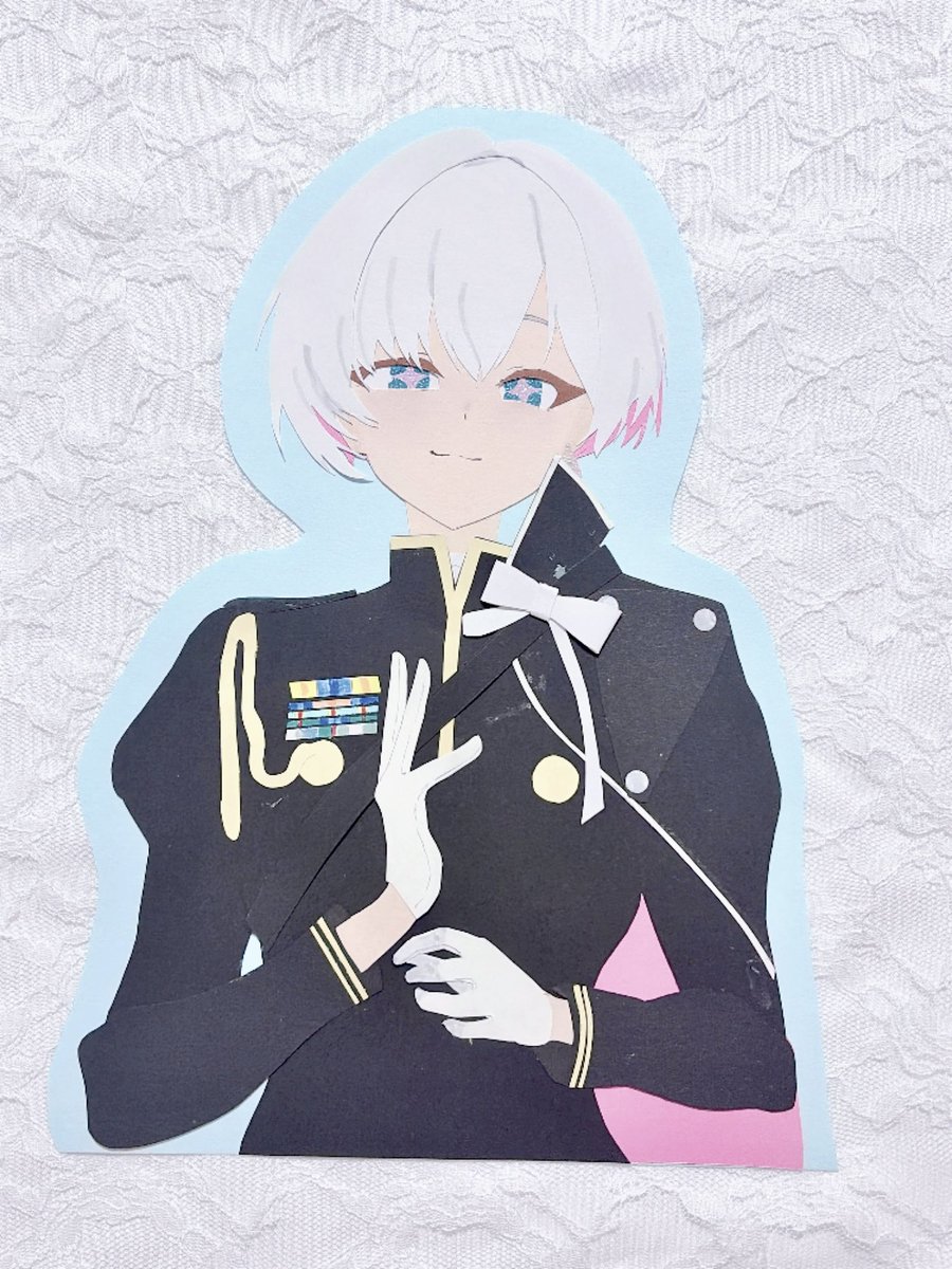 Photon_lily's tweet photo. MINIKKEで元気なリリスお姉ちゃんを見られたことがうれしすぎて画用紙で作ったჱ̒^_  ̫ _^ https://t.co/eFO3cCw32a