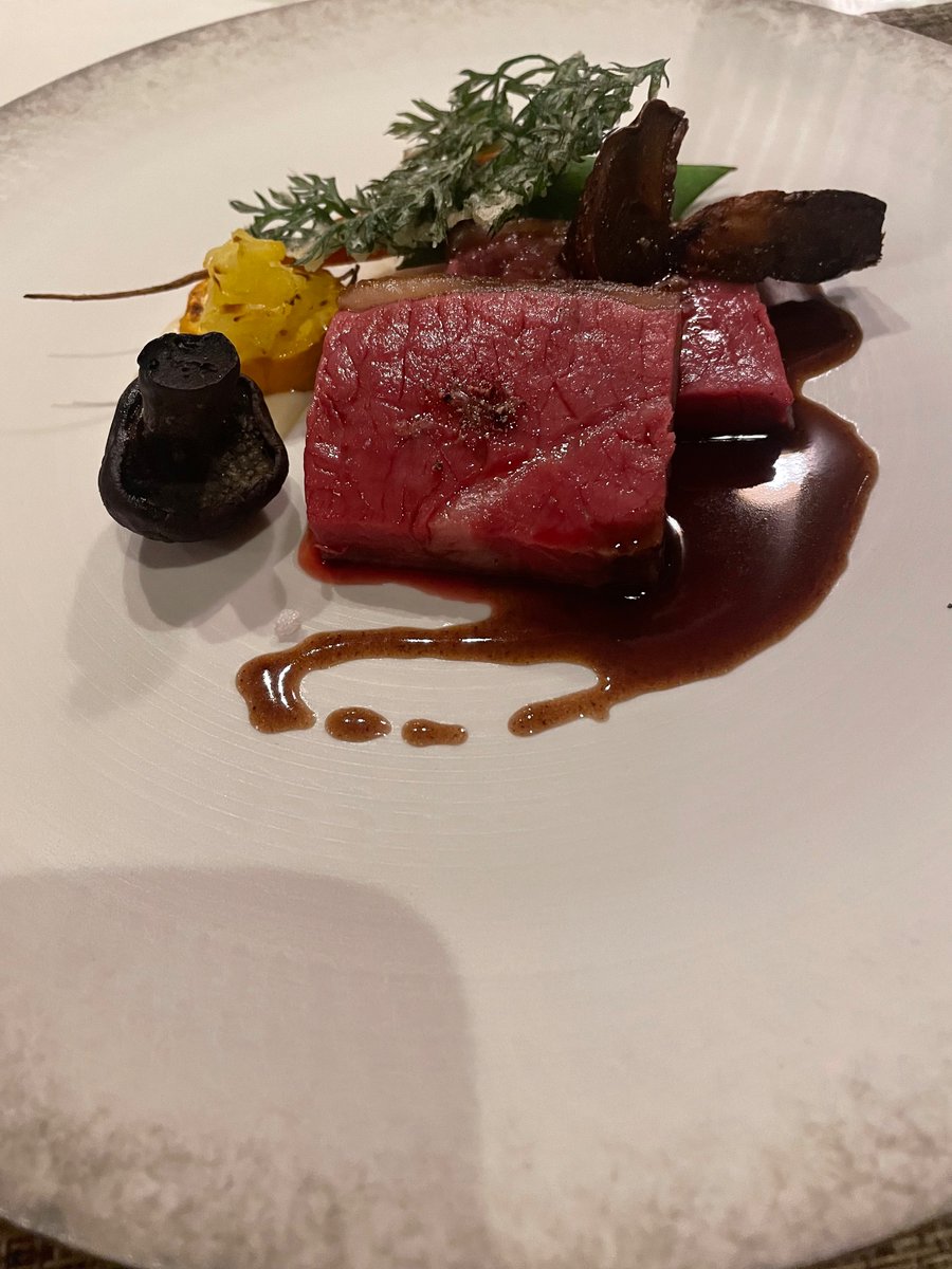 chambredefleur's tweet photo. ちょうどステーキ食べたいと思ってたタイミングだった https://t.co/iMzubtgwlK