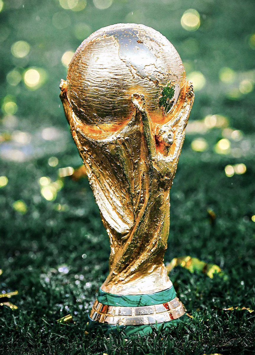 AllFutbolMX's tweet photo. 🚨🏆 NEW: JULIAN QUIÑONES IS ALREADY FOCUSED ON THE NEXT WORLD CUP! ❤️👏🏼

After his historic Ballon d’Or nomination, his agent revealed that the Mexican forward is fully committed to preparing for the next World Cup.

He is determined to make history once again in 2030 under Rafa Márquez. 🔥 @ClaroSports