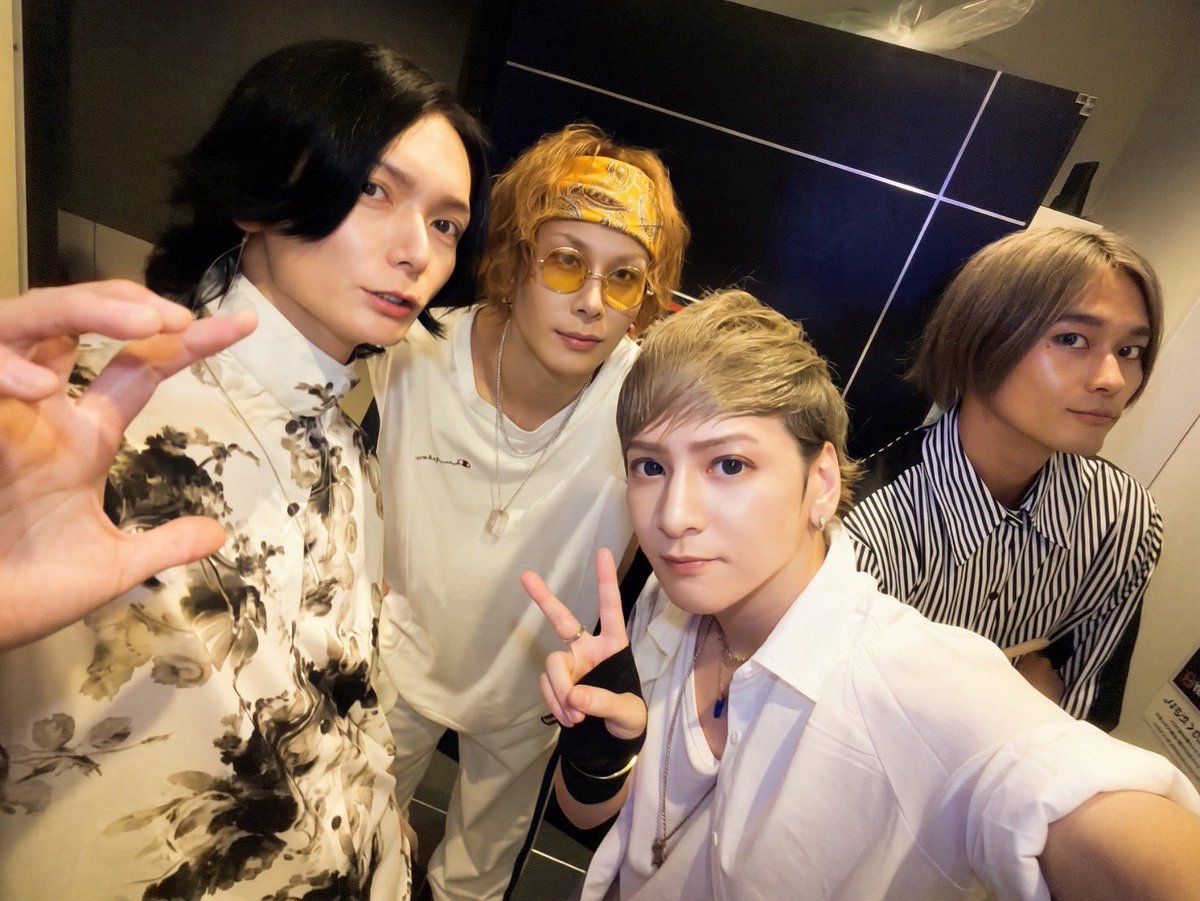 Alpha999_TAKA's tweet photo. 昨日は9月Monthly企画 赤羽ReNYalpha
Alpha999 - RESONATION vol.12 -
来てくれた皆､会場の皆､ありがとう‼️

やっぱりやるからには皆にドキドキを
沢山与えてAlpha推してて良かったと
思ってもらえるようなデッケー男に
なるからその姿ずっと追ってくれよな

出演してくれた全バンドもThanks✮
Alphamilyもいつも本当にありがとう！
いつもの皆も今日の新しい出会いにも感謝！

次のRESONATION vol.13は
10/15@赤羽ReNYよろしく✮