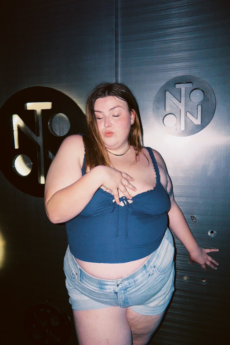 reliqviae's tweet photo. i accidentally spilled my drink on myself and it looks like boob sweat but i really do love these pictures https://t.co/n2Dq7e5LM3