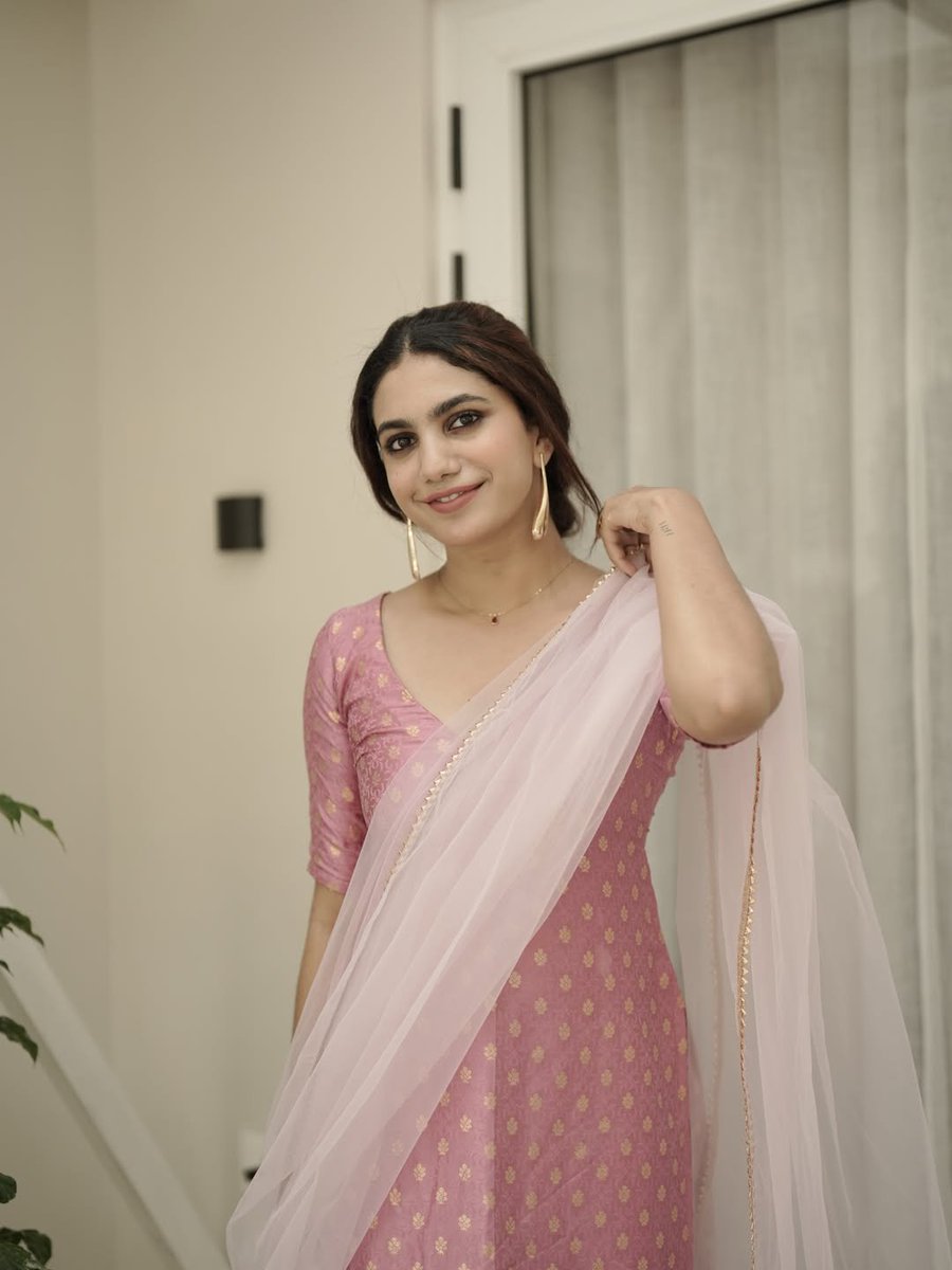 123telugu's tweet photo. Photos : #RaoBahadur actress #DeepaThomas

https://t.co/KPhe6tx7lx

#123telugu https://t.co/rvkwLepF5r