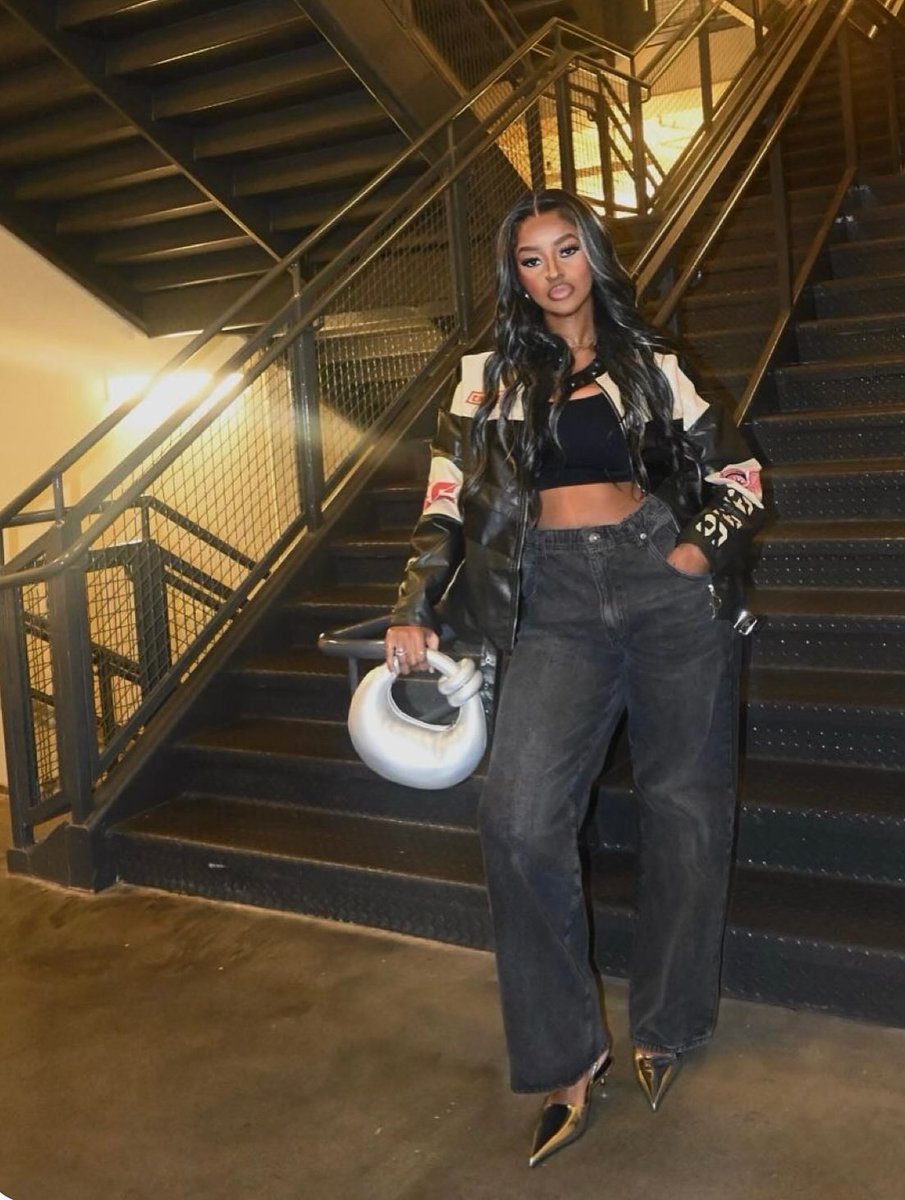 KentonKopcusmx's tweet photo. Fall outfit inspo! https://t.co/zEArNAziel