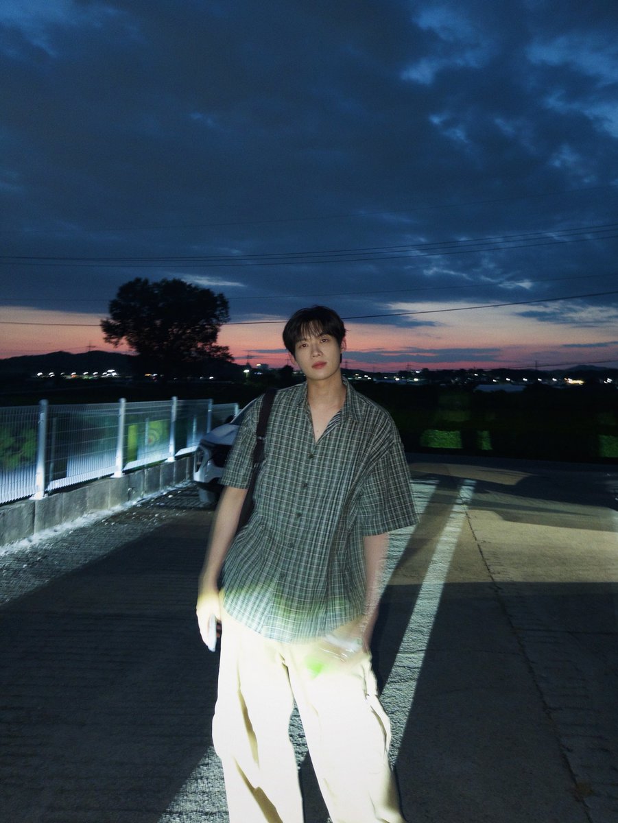 sohowwee's tweet photo. 260909 인스타그램 업데이트

#KimYoonSik #김윤식 https://t.co/xV71wpdLr0