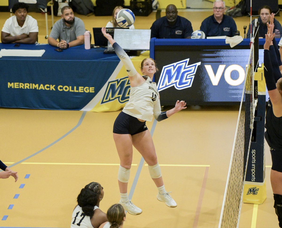 MerrimackWVB's tweet photo. 📸 from tonight’s home opener vs UNH https://t.co/I6mC12sT0L