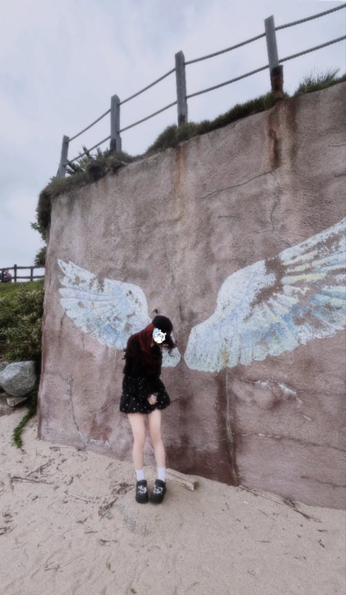 4_lol_1's tweet photo. 風強いしさむい、もう夏終わりだねﾊﾞｲﾋﾞｰ https://t.co/hnVJ7C5D47